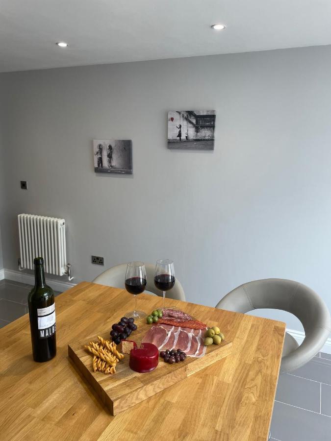 17 Eastgate Villa Cowbridge Buitenkant foto