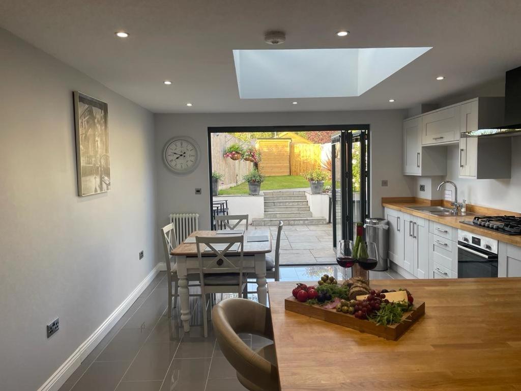 17 Eastgate Villa Cowbridge Buitenkant foto